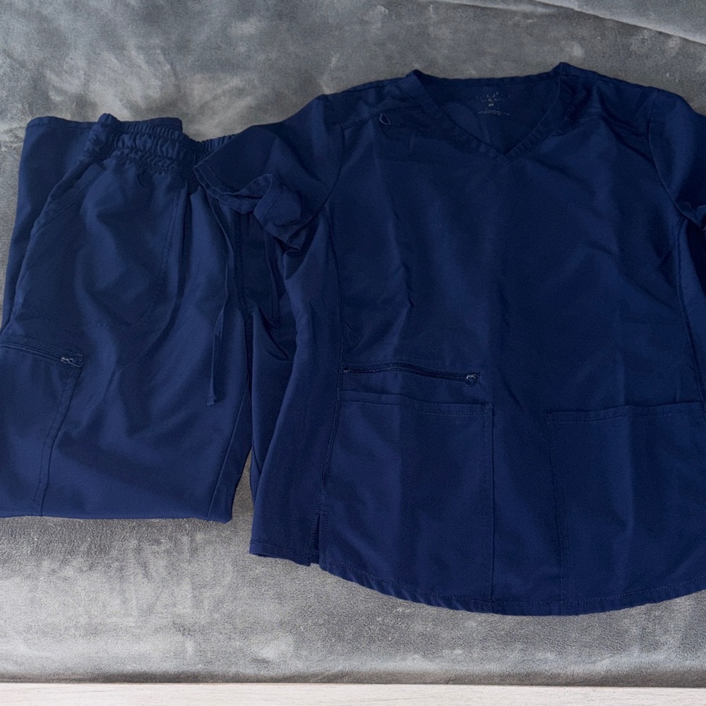 Allura by Cherokee Uniforms Navy Blue Scrub Set (medium)